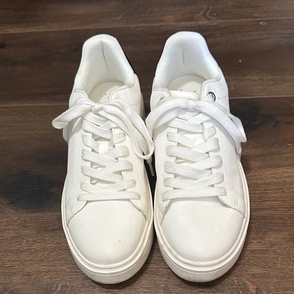 A new day white sneakers 👟 size 10 woman’s